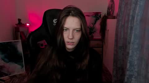 Emily online show from September 2025 08:25:01 AM