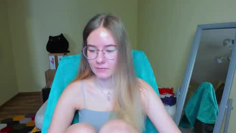 Emily online show from February 2025 09:22:01 AM