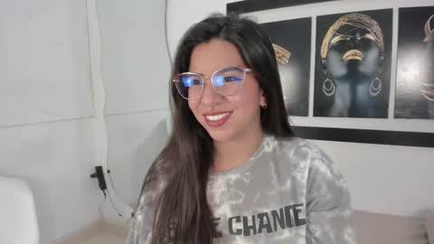 emilyy_cooperr online show from October 2025 12:12:02 PM