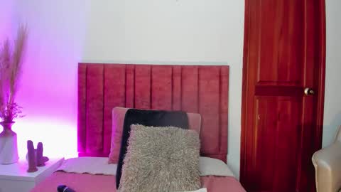 Emilyy Watson online show from September 2025 12:37:02 AM