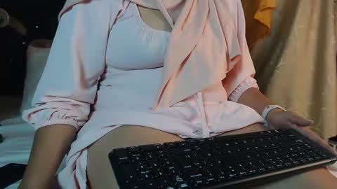 emira199 online show from February 2025 08:49:01 AM