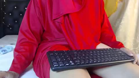 emira199 online show from February 2025 08:44:02 AM