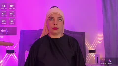 emira199 online show from October 2025 11:19:01 AM