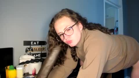 emliyjamesmjb online show from March 2025 12:22:02 PM