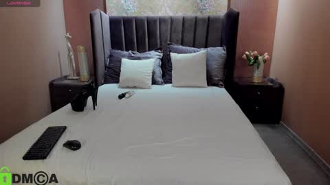 Snapshot of emm_quince chatting on January 2025 11:04:02 PM Emm online show from January 2025 11:04:02 PM