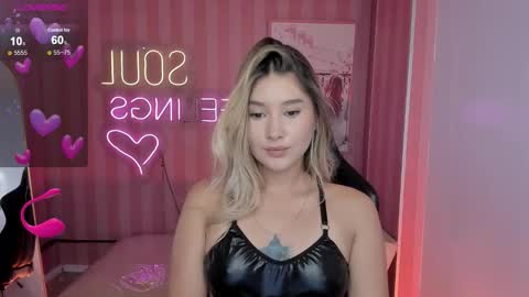 Emma online show from September 2025 10:00:01 PM