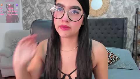 Snapshot of emma_1025 chatting on October 2025 01:09:02 PM emma online show from October 2025 01:09:02 PM