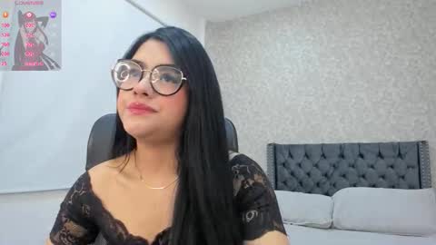 Snapshot of emma_1025 chatting on October 2025 01:23:04 PM emma online show from October 2025 01:23:04 PM