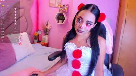 Snapshot of emma_anturin chatting on October 2025 11:05:02 PM Emma Anturin online show from October 2025 11:05:02 PM