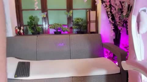 Snapshot of emma_ayala chatting on November 2025 07:34:02 PM emma_ayala online show from November 2025 07:34:02 PM