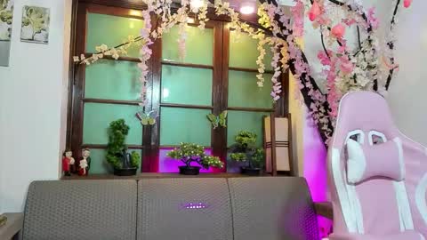 Snapshot of emma_ayala chatting on November 2025 07:13:01 PM emma_ayala online show from November 2025 07:13:01 PM