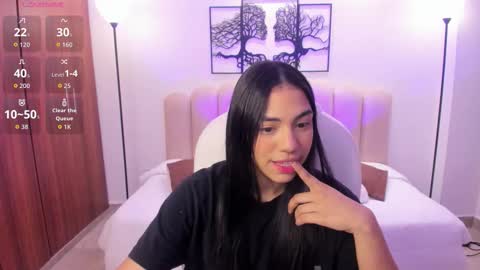 Snapshot of emma_connor1 chatting on November 2025 11:21:02 AM Emma online show from November 2025 11:21:02 AM