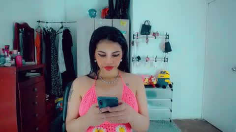 Snapshot of emma_diva chatting on October 2025 10:12:02 PM emma online show from October 2025 10:12:02 PM