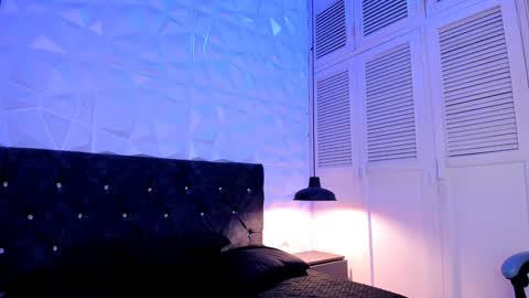 emma_dl2 online show from December 2024 05:59:01 PM