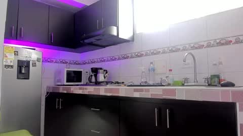 Snapshot of emma_eva1 chatting on October 2025 02:03:02 PM Emma online show from October 2025 02:03:02 PM