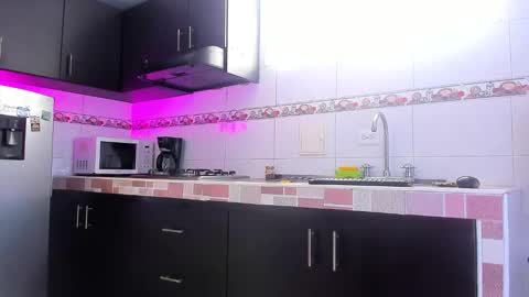 Snapshot of emma_eva1 chatting on October 2025 01:48:02 PM Emma online show from October 2025 01:48:02 PM