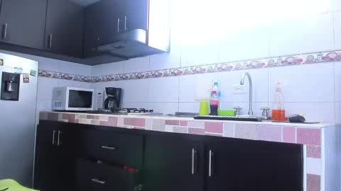 Snapshot of emma_eva1 chatting on October 2025 02:51:02 PM Emma online show from October 2025 02:51:02 PM