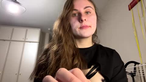 emma_just online show from December 2024 07:17:01 AM