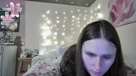 emma_just online show from October 2025 07:34:01 PM