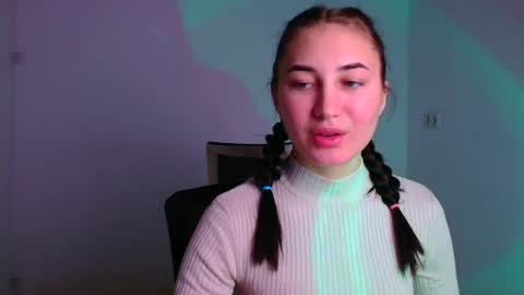 Emma online show from December 2024 12:25:02 PM