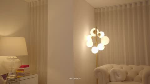 Snapshot of emma_lu1 chatting on October 2025 10:32:02 PM emma_lu1 online show from October 2025 10:32:02 PM