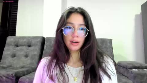 Emma online show from October 2025 06:11:02 AM