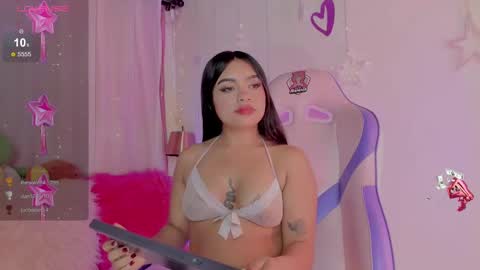 EMMA  online show from March 2025 09:59:01 PM