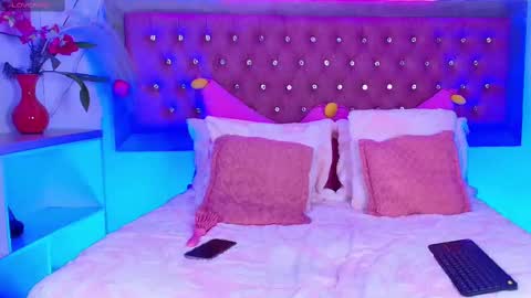 Snapshot of emma_wilder chatting on October 2025 09:48:02 PM neko online show from October 2025 09:48:02 PM