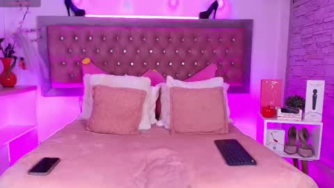 Snapshot of emma_wilder chatting on October 2025 09:50:01 PM neko online show from October 2025 09:50:01 PM