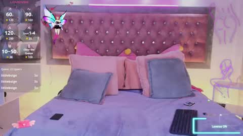 Snapshot of emma_wilder chatting on November 2025 08:35:02 PM neko online show from November 2025 08:35:02 PM