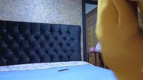 Emma online show from October 2025 10:15:02 AM