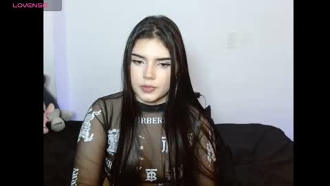 Snapshot of emma_yui19 chatting on September 2025 12:49:01 AM emma online show from September 2025 12:49:01 AM