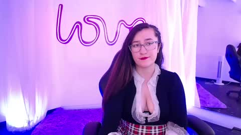 Emma Claire online show from September 2025 08:44:02 PM