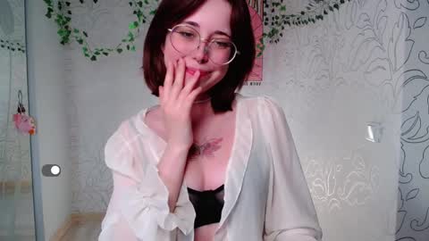Emma online show from December 2024 05:17:01 AM