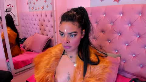 emmaebony_ online show from October 2025 10:16:02 AM