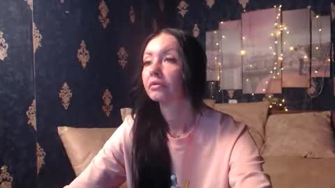 Snapshot of emmagoldx chatting on November 2025 08:19:01 PM EmmaGoldX online show from November 2025 08:19:01 PM