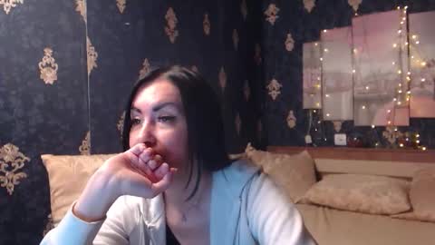 Snapshot of emmagoldx chatting on November 2025 10:35:02 AM EmmaGoldX online show from November 2025 10:35:02 AM