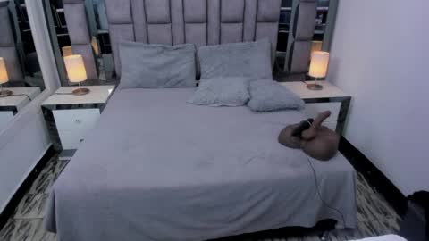 EMMA HILL online show from November 2025 12:06:02 PM