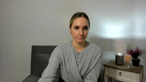 Snapshot of emmanaughty69 chatting on November 2025 04:19:02 PM Emma online show from November 2025 04:19:02 PM