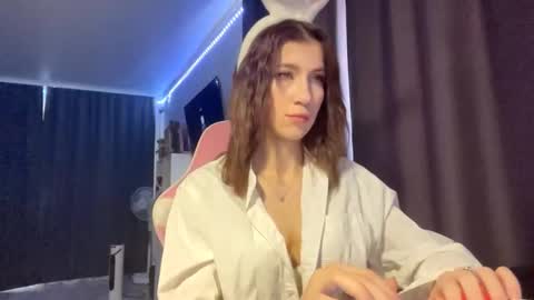 Emma online show from October 2025 05:49:01 AM