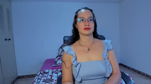 Emma Torres online show from March 2025 08:29:02 PM