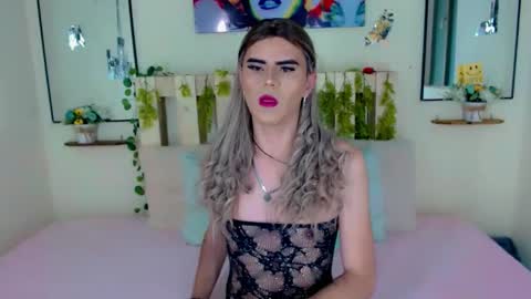 emmavegas19 online show from December 2024 01:06:02 PM
