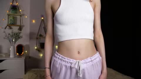 Snapshot of emmie_everly chatting on October 2025 07:34:01 PM emmie_everly online show from October 2025 07:34:01 PM