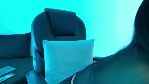 Emmie online show from October 2025 08:44:02 PM