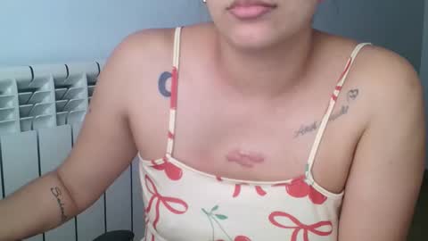 Snapshot of emmie_xxx chatting on October 2025 01:45:01 PM emmie online show from October 2025 01:45:01 PM