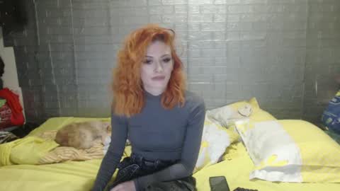 Emmily000 online show from January 2025 03:02:02 AM