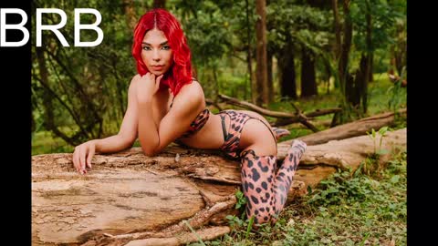 Snapshot of emmily_savage chatting on December 2024 06:49:02 AM online show from December 2024 06:49:02 AM