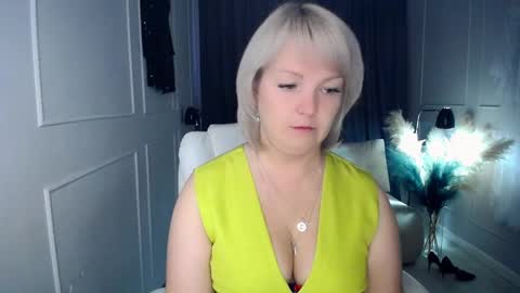 emmmam online show from October 2025 07:49:01 AM