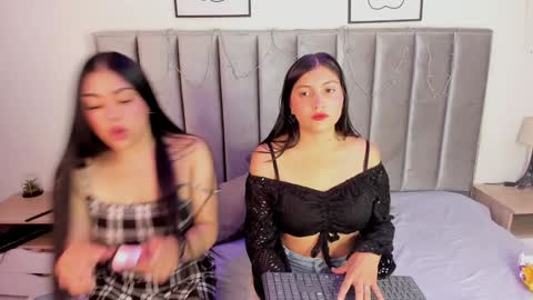 Emily  Laila  online show from January 2025 12:36:02 PM