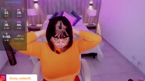 Emmy Walker online show from October 2025 11:09:01 AM